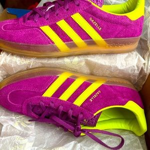 Women’s gazelle